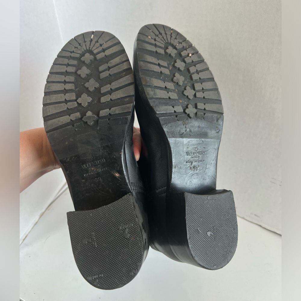 Valentino Garavani rockstud moto engineer ankle boots black stud - Picture 11 of 14